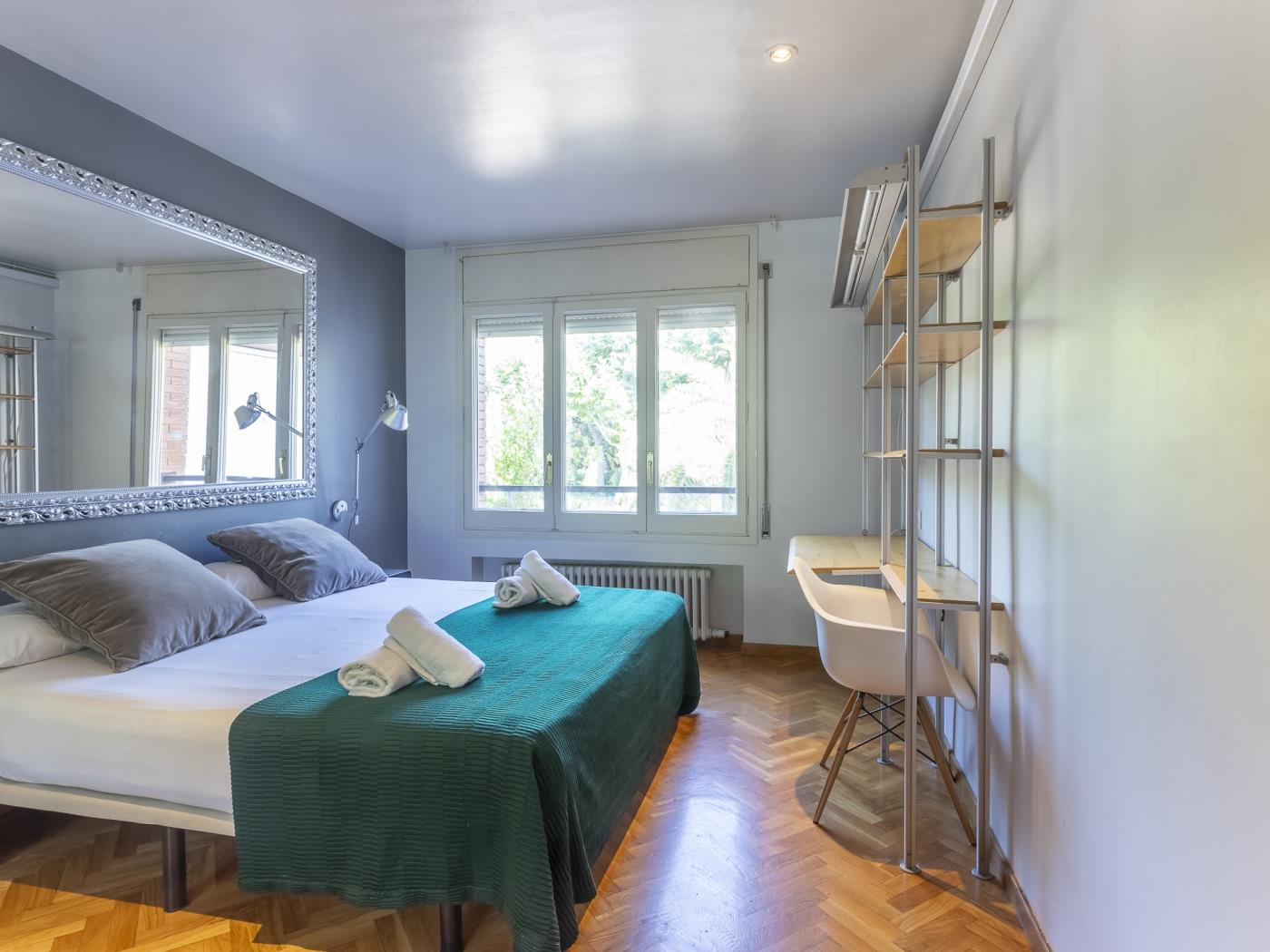 My Space Barcelona Spacious classic Bonanova Apartment with terrace for 8 - My Space Barcelona Apartments