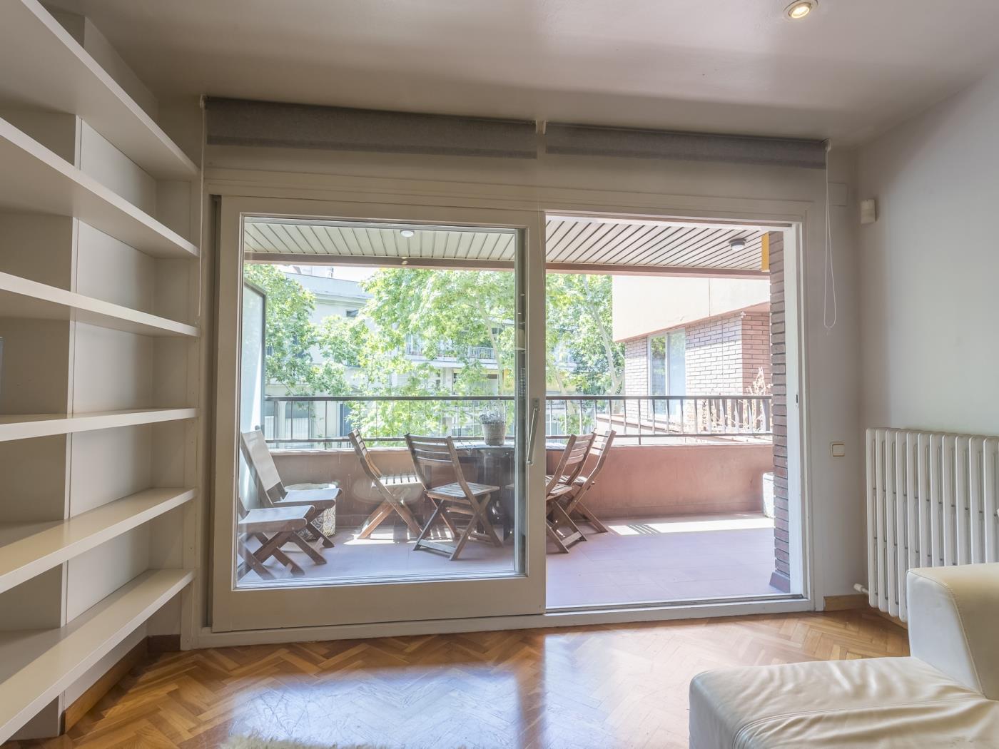 My Space Barcelona Spacious classic Bonanova Apartment with terrace for 8 - My Space Barcelona Apartments
