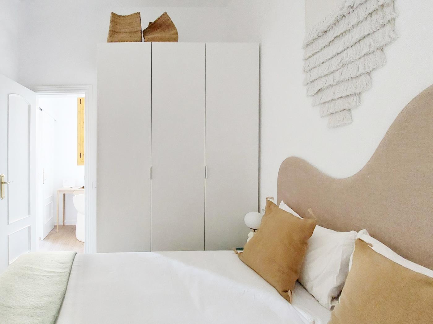 Bright 3‑Bedroom Apartment with Terrace in Barcelona’s Eixample - My Space Barcelona Apartments