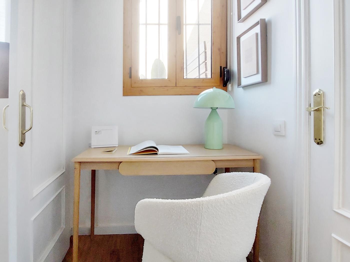 Bright 3‑Bedroom Apartment with Terrace in Barcelona’s Eixample - My Space Barcelona Apartments