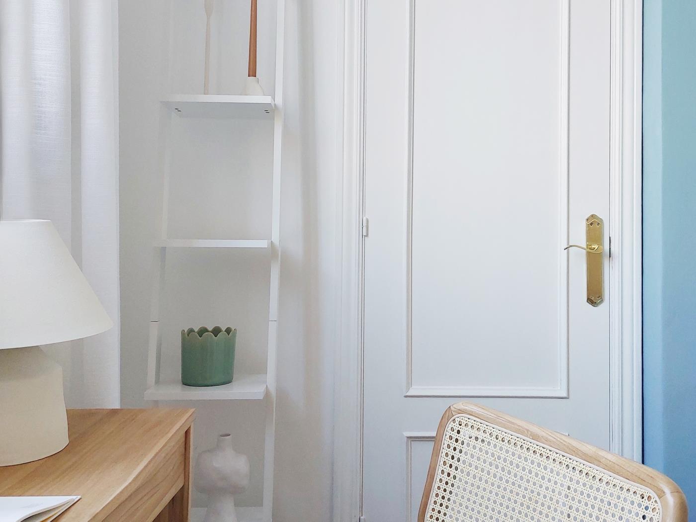Bright 3‑Bedroom Apartment with Terrace in Barcelona’s Eixample - My Space Barcelona Apartments