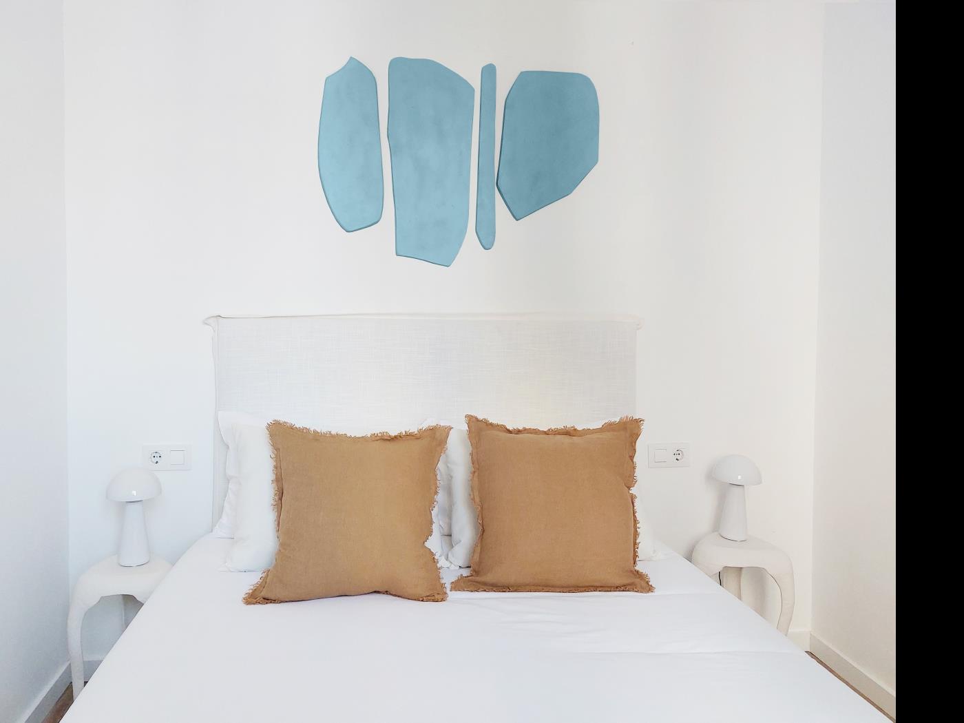 Bright 3‑Bedroom Apartment with Terrace in Barcelona’s Eixample - My Space Barcelona Apartments