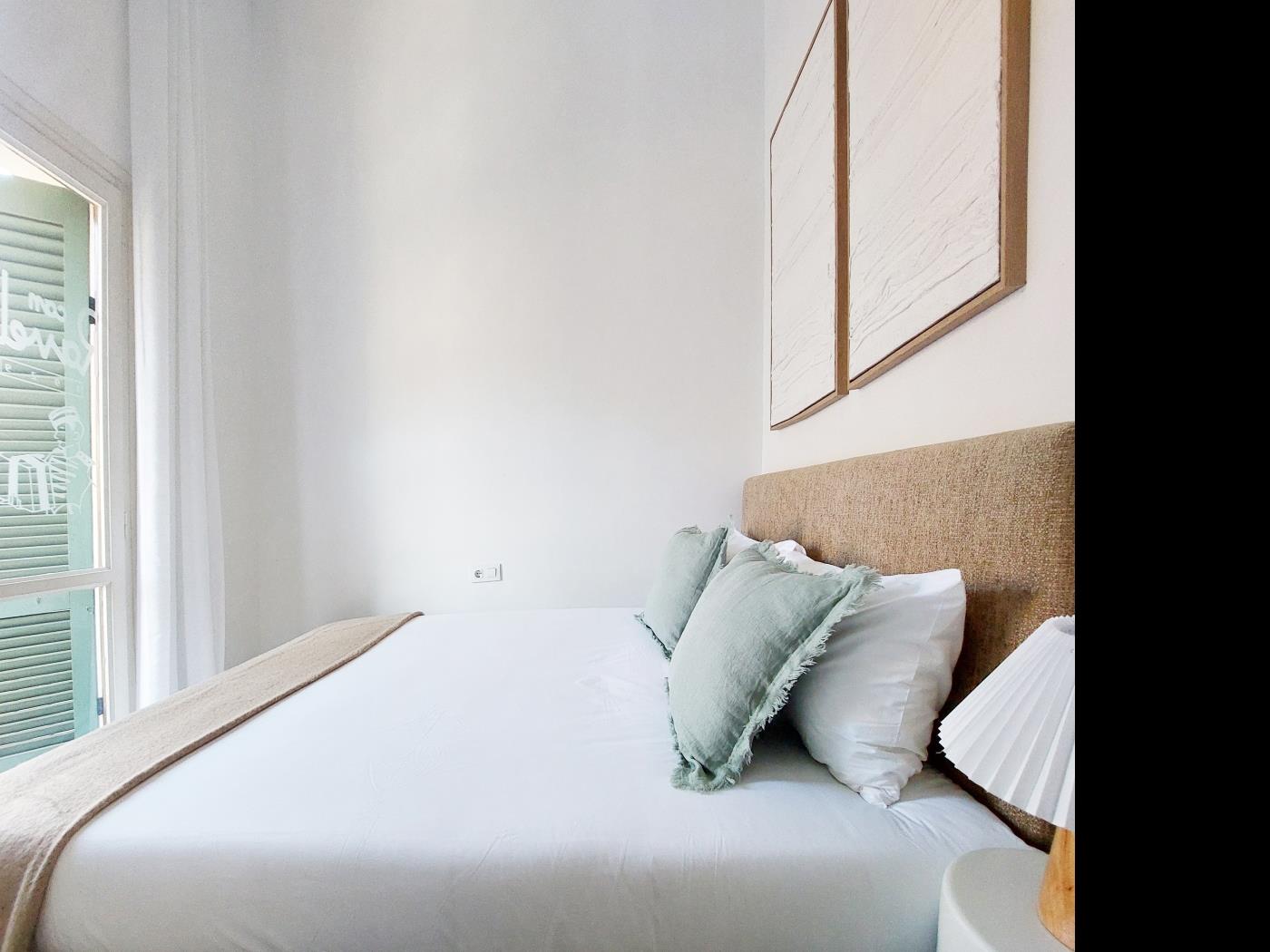 Bright 3‑Bedroom Apartment with Terrace in Barcelona’s Eixample - My Space Barcelona Apartments