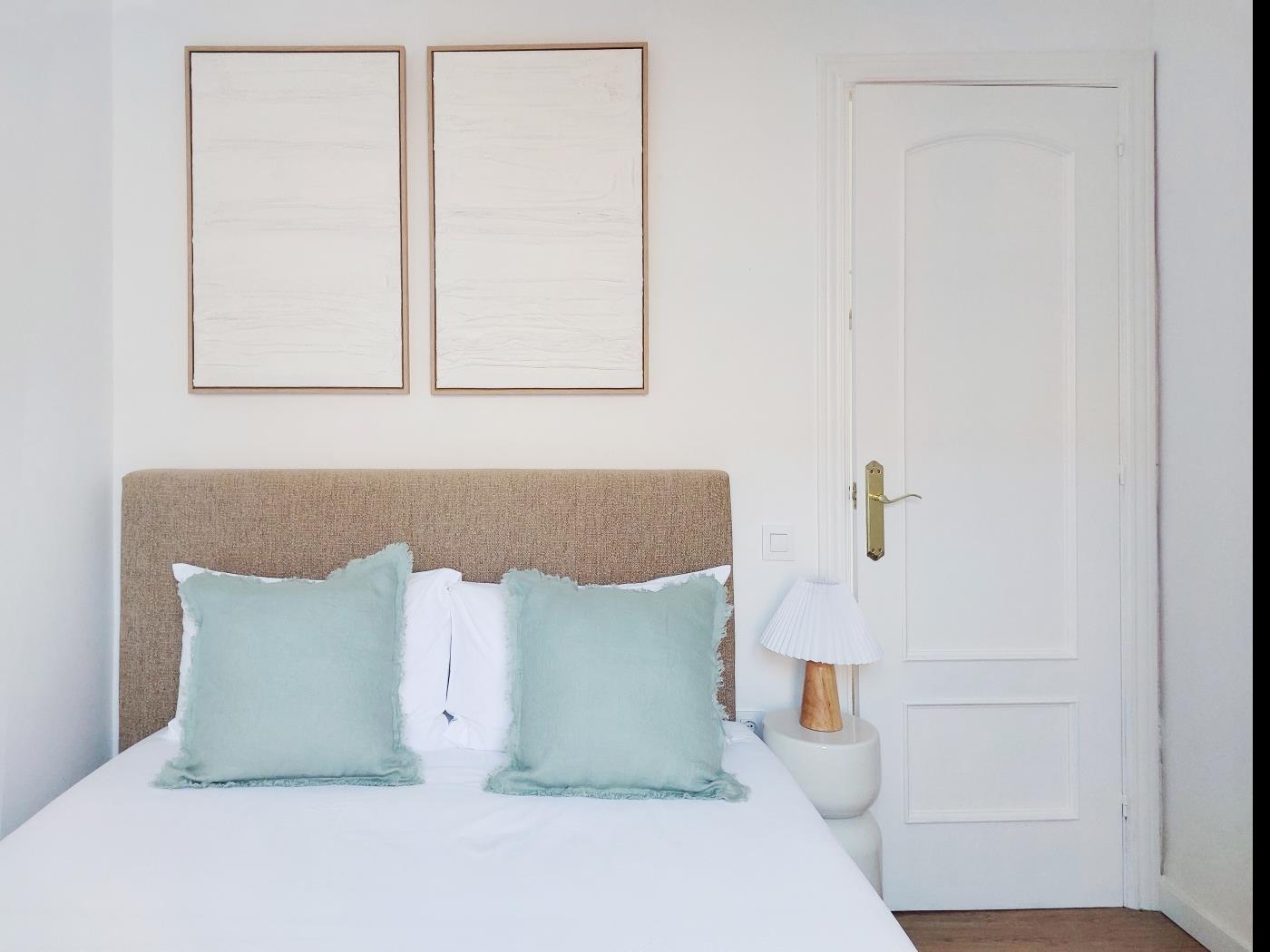 Bright 3‑Bedroom Apartment with Terrace in Barcelona’s Eixample - My Space Barcelona Apartments
